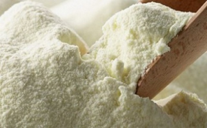 Leche en polvo entera sube 15 % anual, superando al promedio lácteo